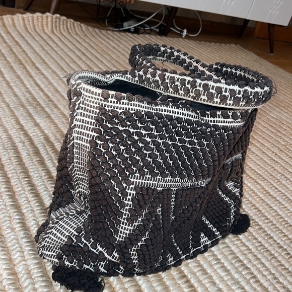 Pearl and Caviar tassel heavy duty woven oversized tote bag - Picture 15 of 15